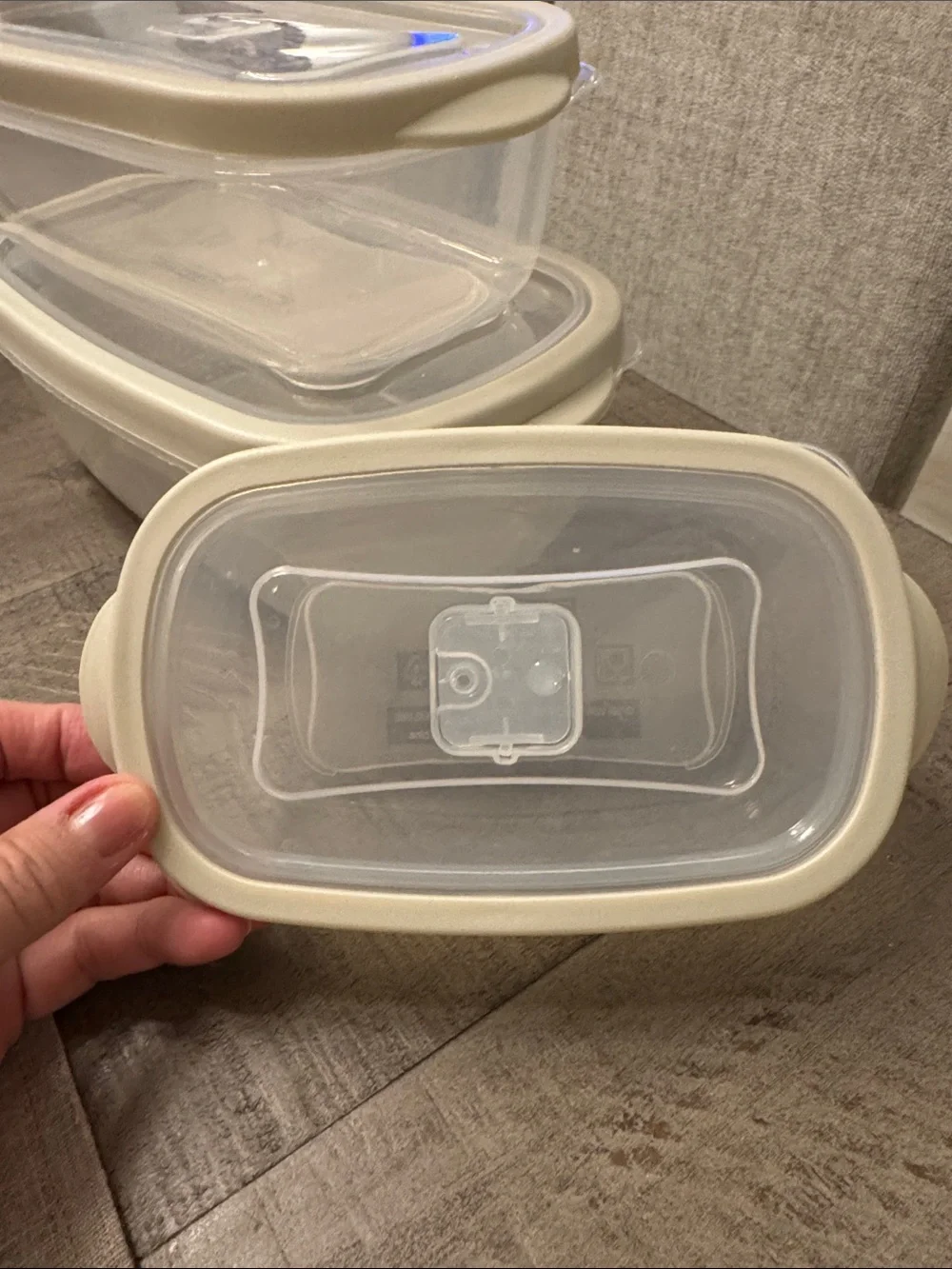 Set of 5 Neutral Plastic Food Storage Containers.